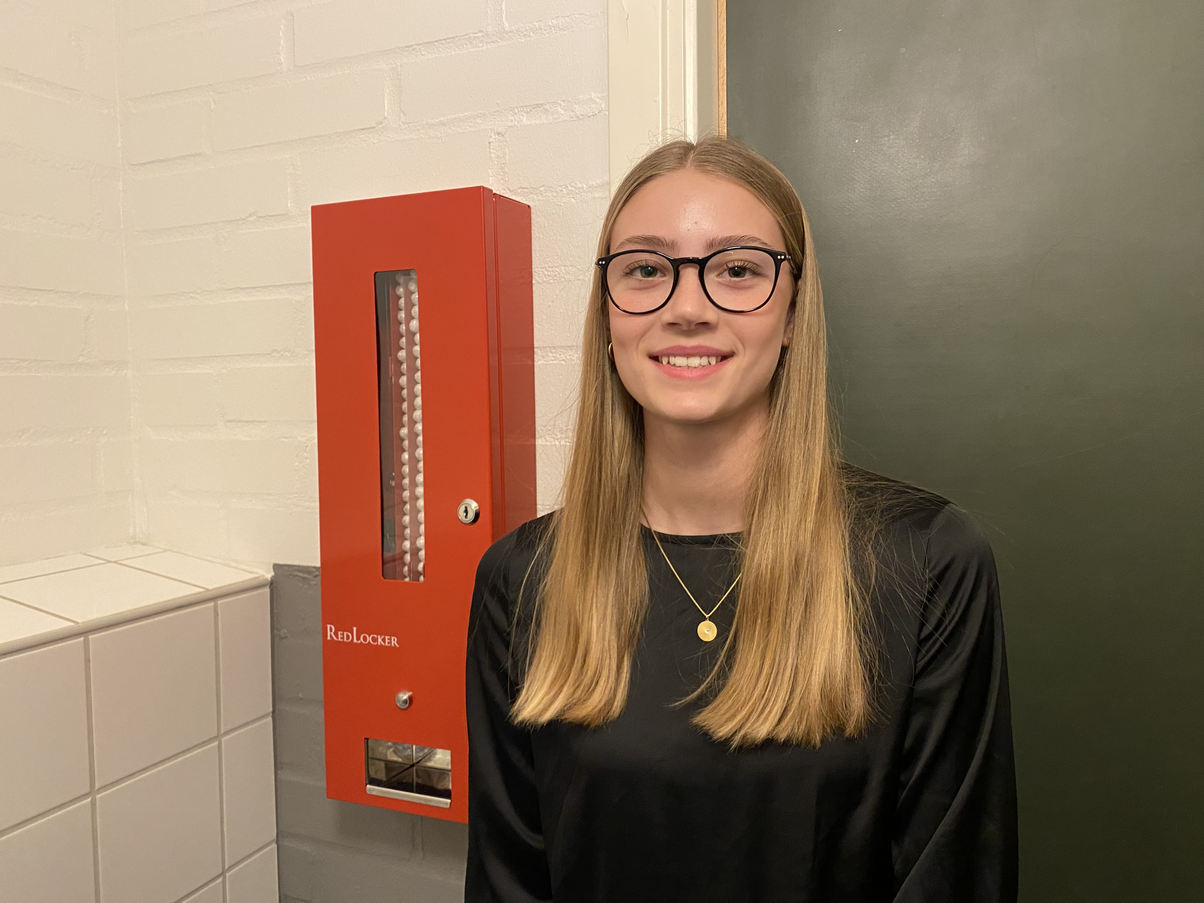 Sparbanksstöd ger gratis mensskydd till elever på Hörbyskola